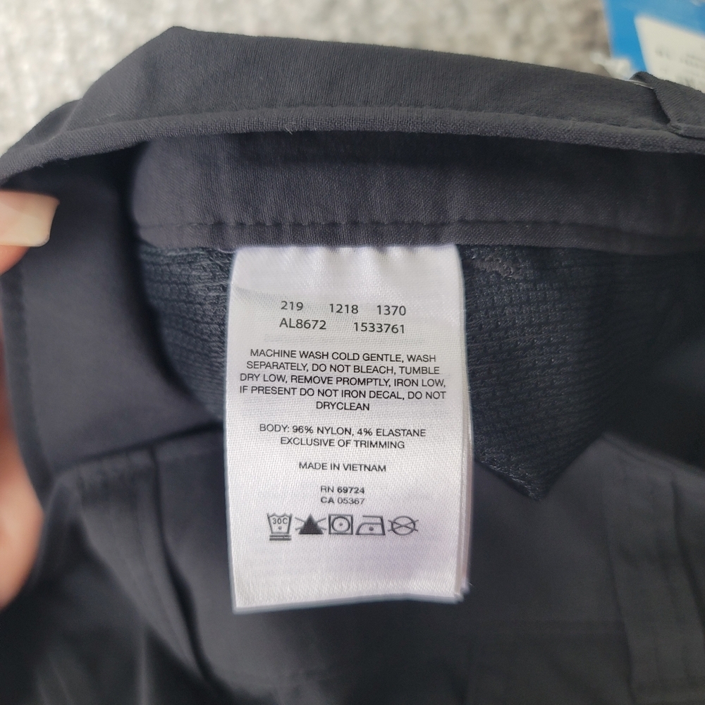 Columbia NWT Saturday Trail II Knee Capri Pant Size 2 Color Black - Picture 11 of 12
